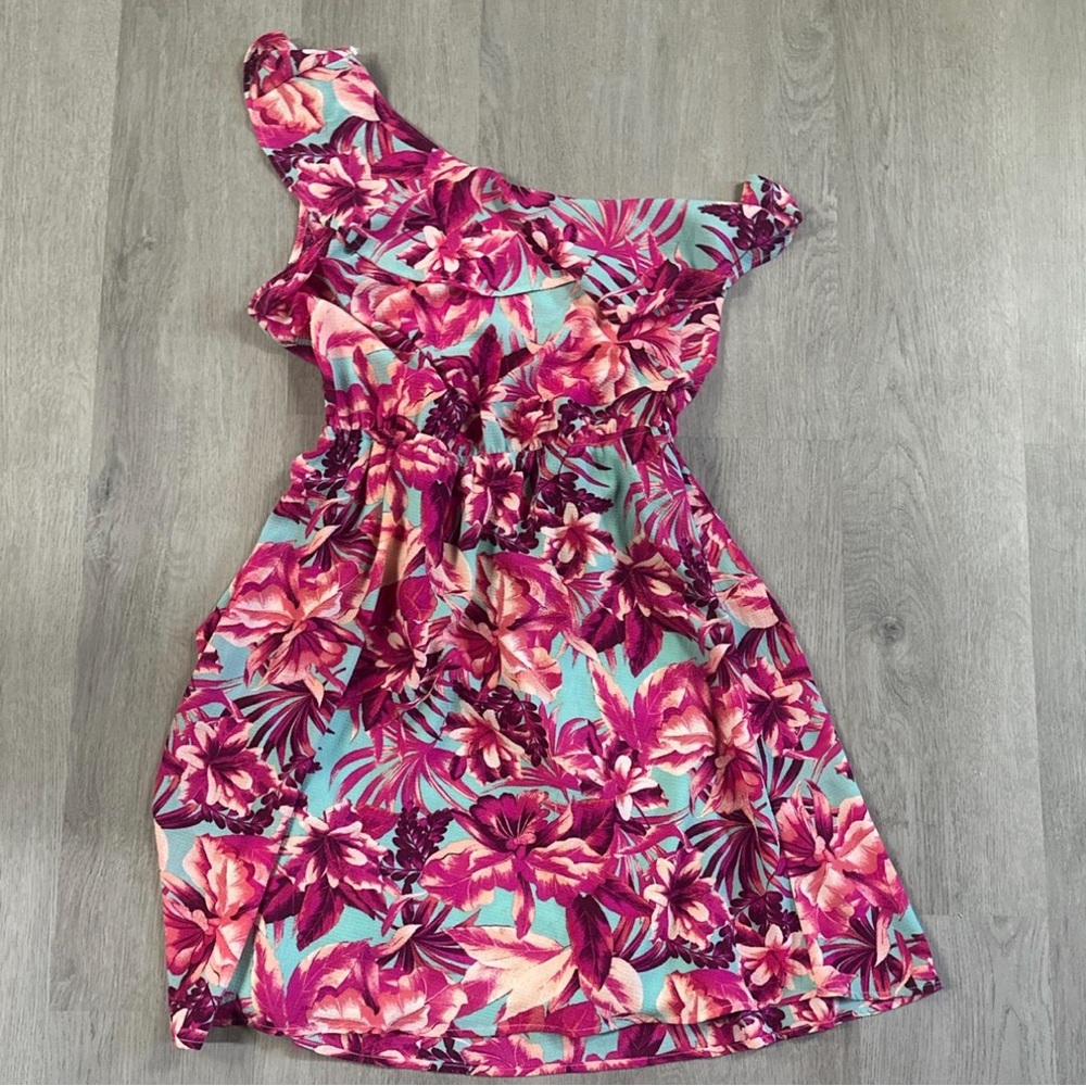 Monteau women’s size S floral patterned one shouldered dress.